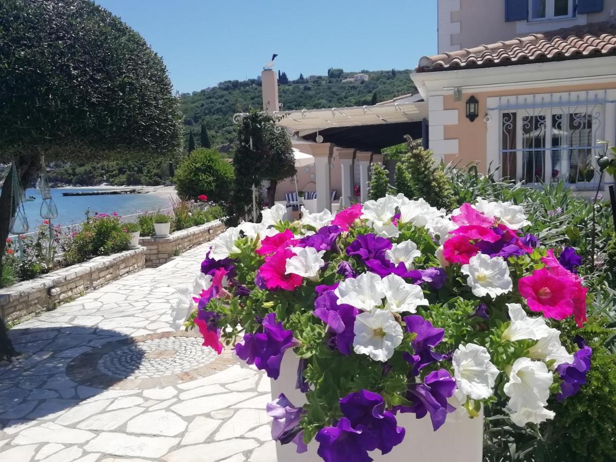 Imerolia Beach Villa Kassiopi Corfu מראה חיצוני תמונה